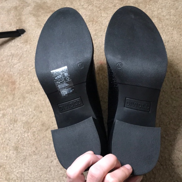 NEVER WORN! booties - Picture 3 of 4